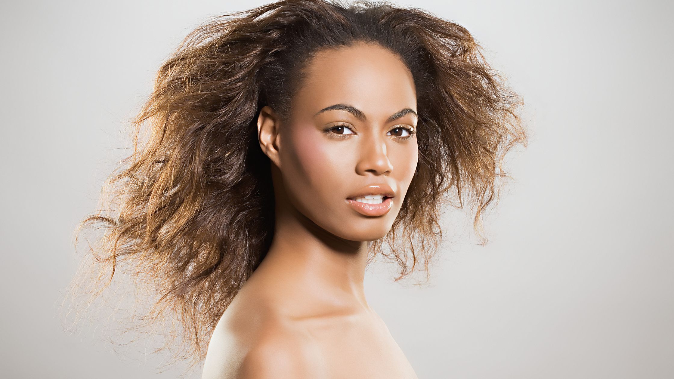 8 Frizzy Hair Solutions That Actually Work